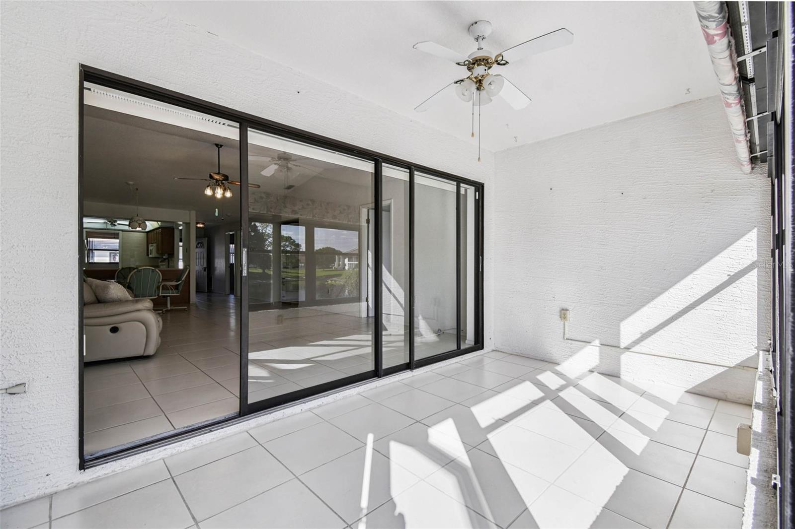 Image 15 of 71 For 7916 Radcliffe Circle