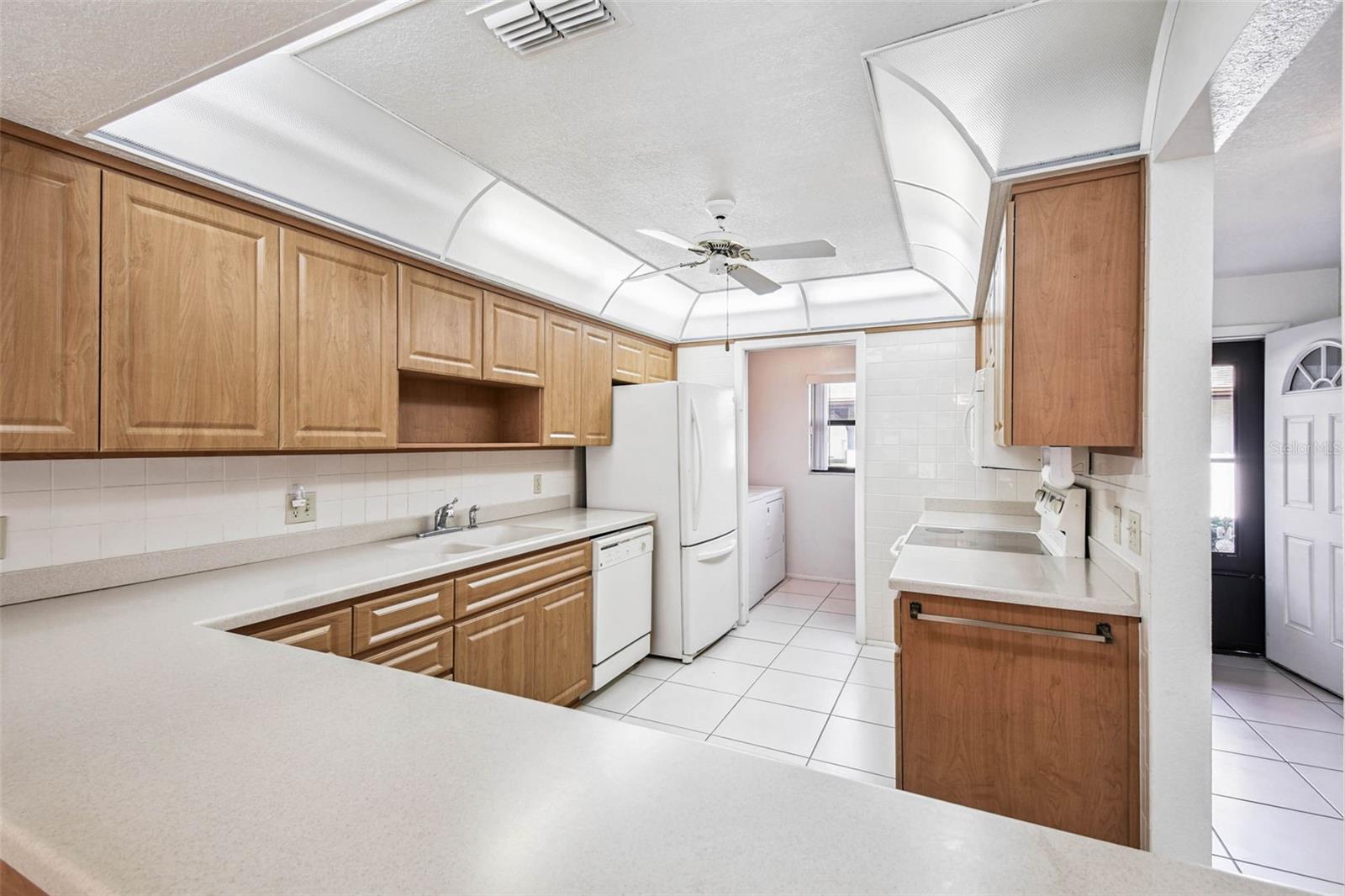 Image 17 of 71 For 7916 Radcliffe Circle