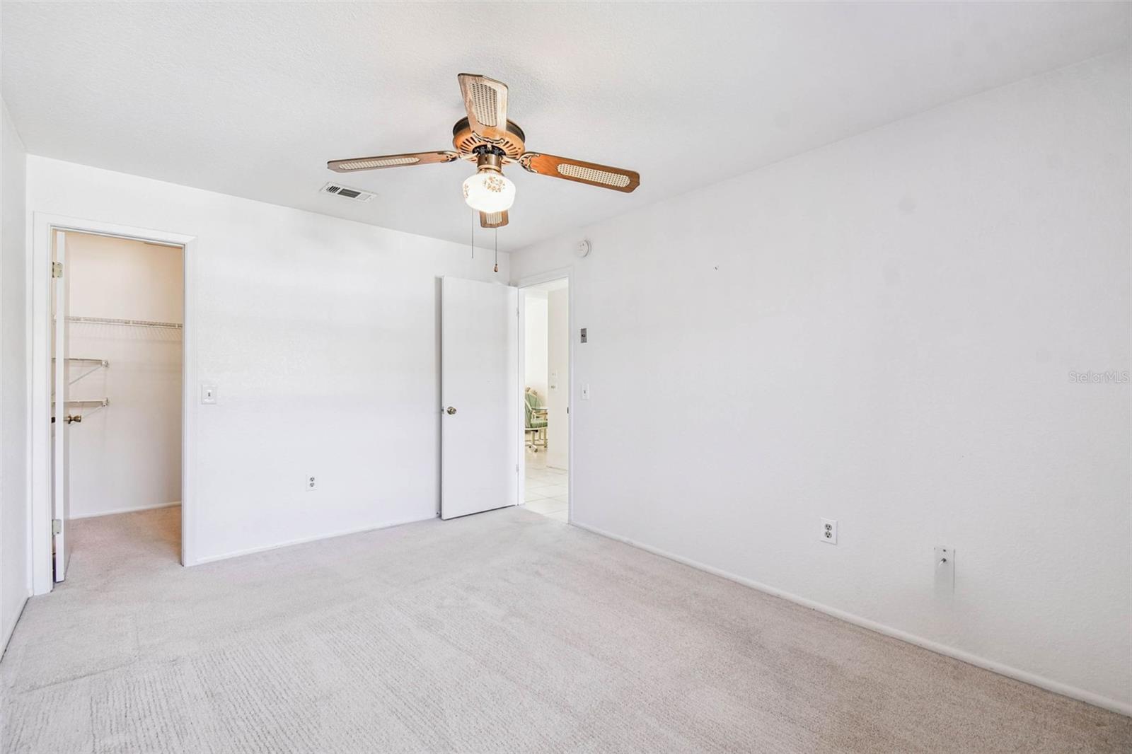 Image 36 of 71 For 7916 Radcliffe Circle