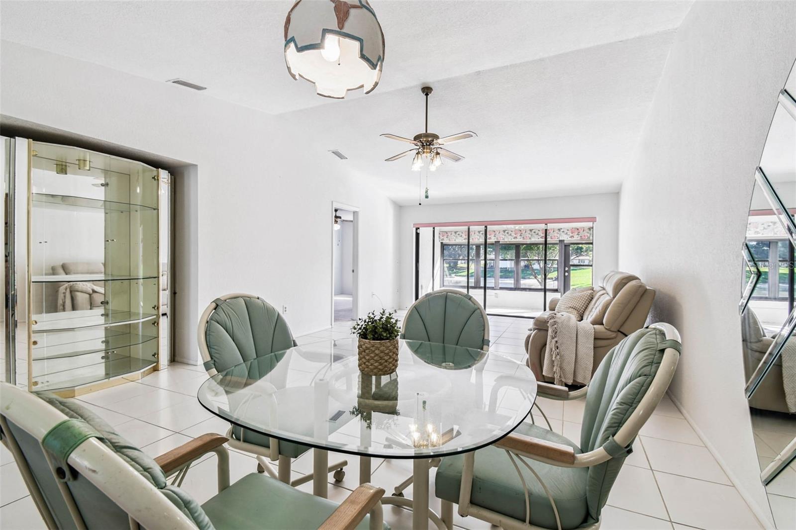 Image 7 of 71 For 7916 Radcliffe Circle