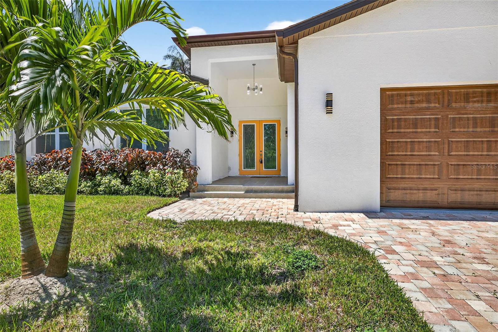 Image 24 of 54 For 216 Glen Arven Avenue