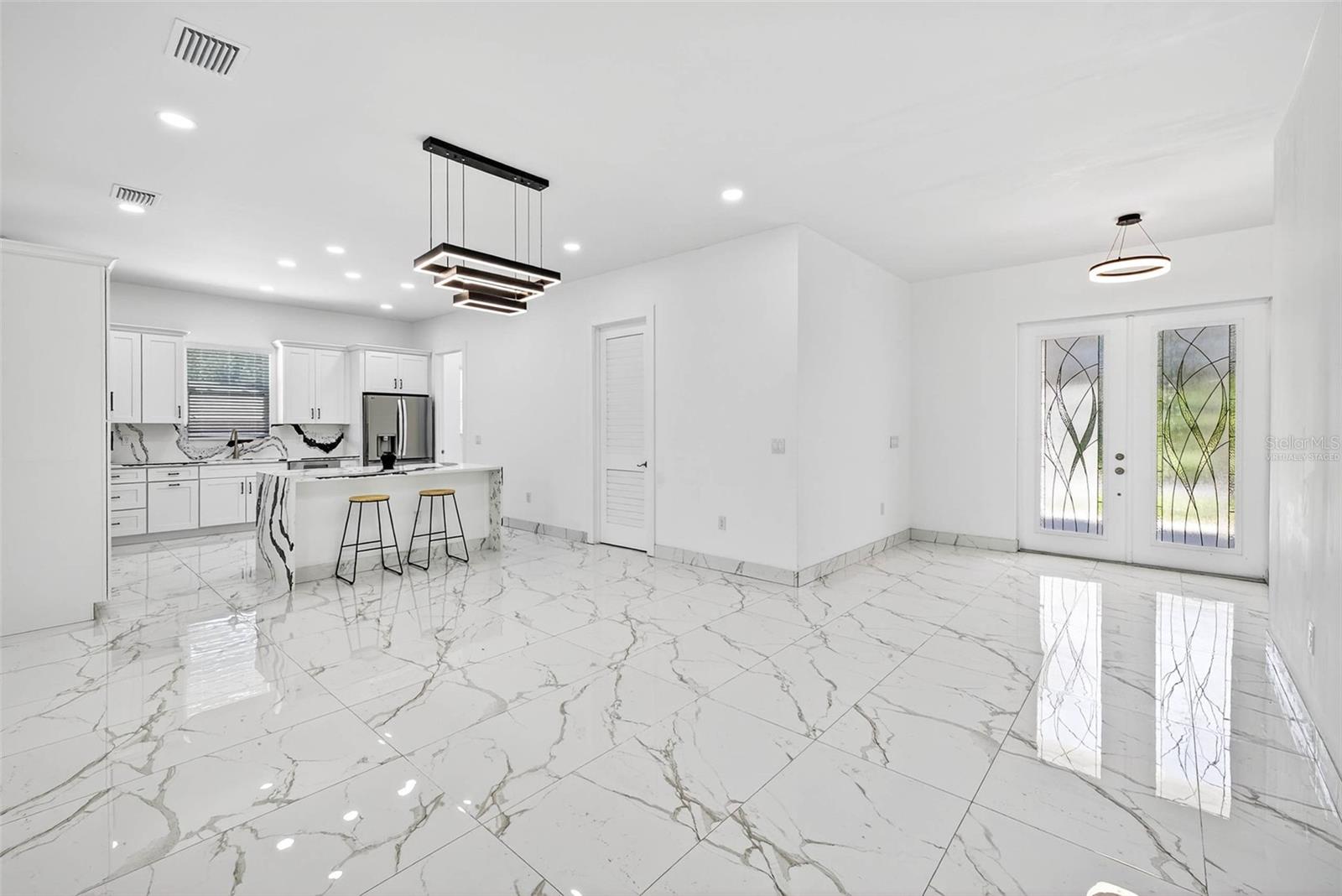 Image 27 of 54 For 216 Glen Arven Avenue