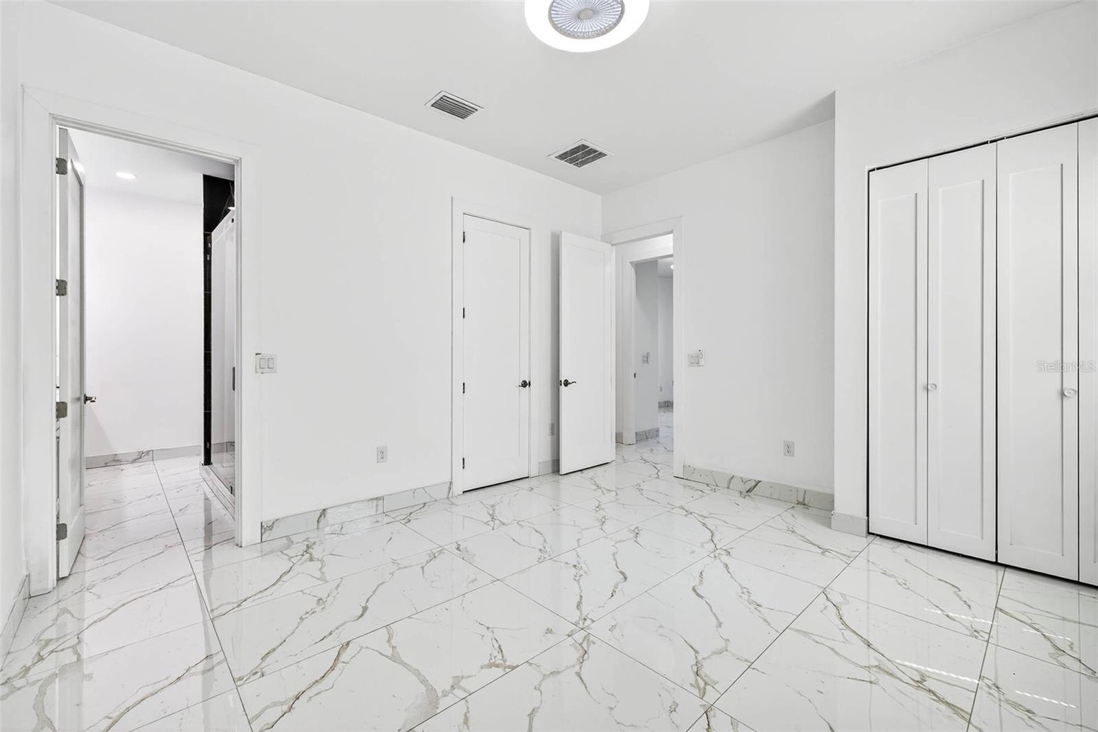 Image 43 of 54 For 216 Glen Arven Avenue