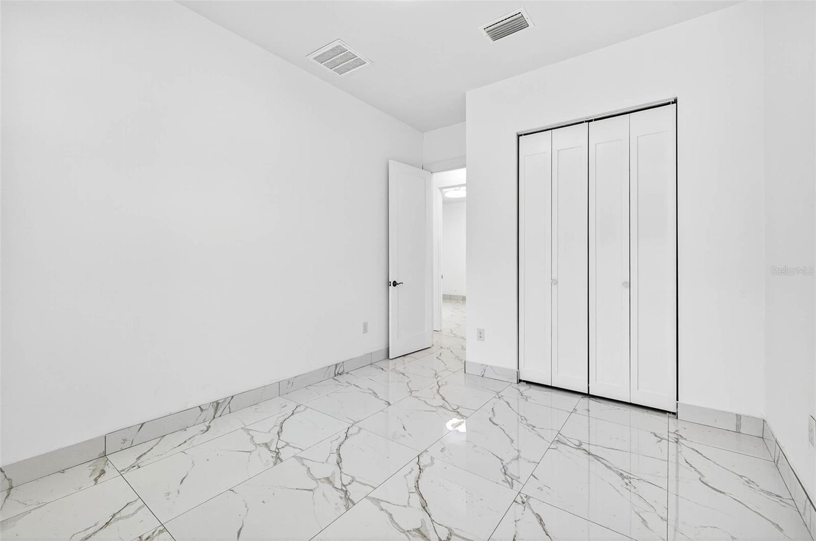 Image 45 of 54 For 216 Glen Arven Avenue