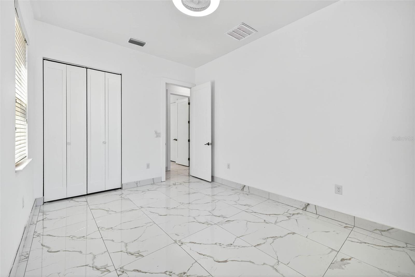 Image 47 of 54 For 216 Glen Arven Avenue