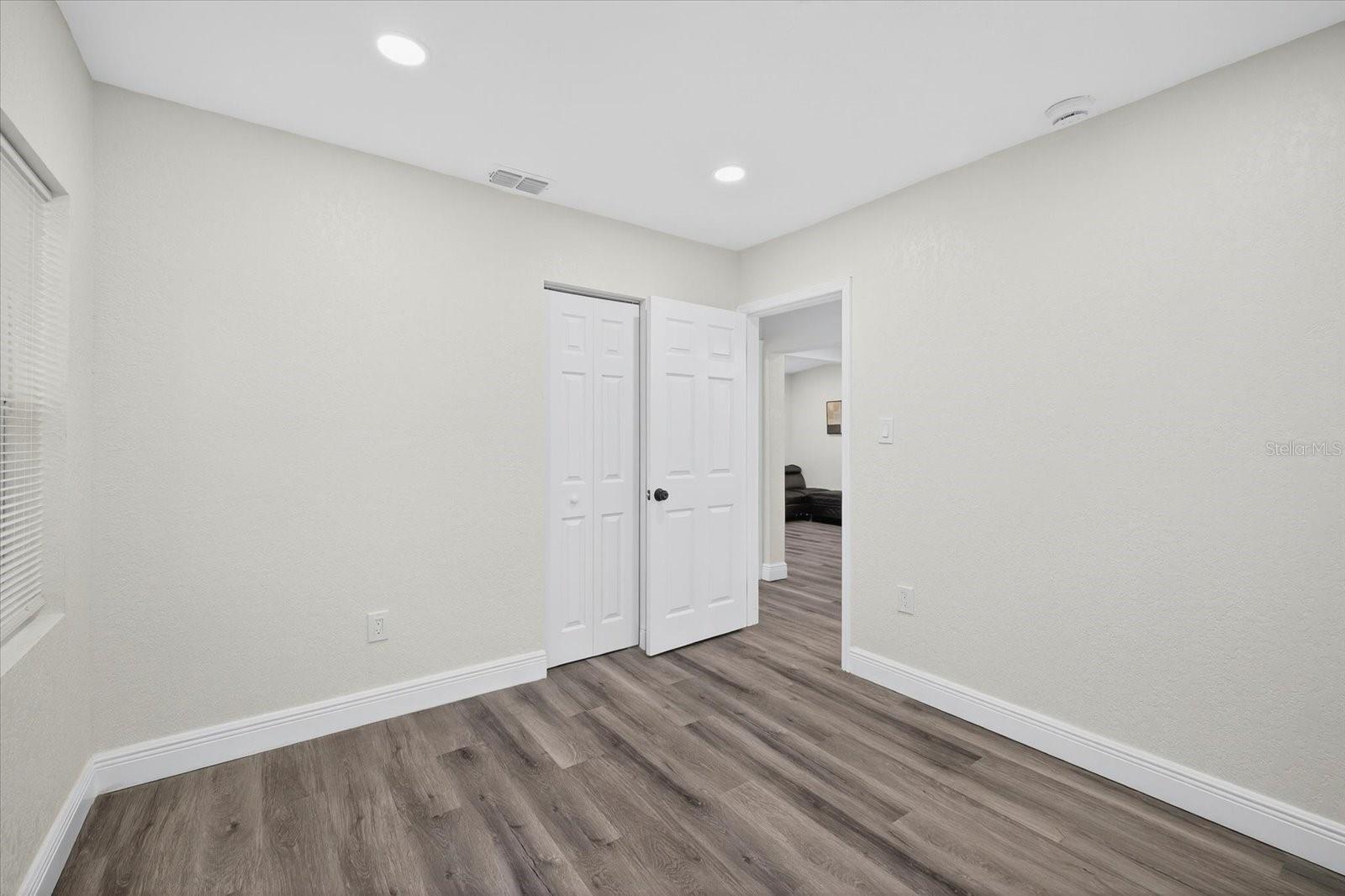 Image 13 of 34 For 1513 Sligh Avenue