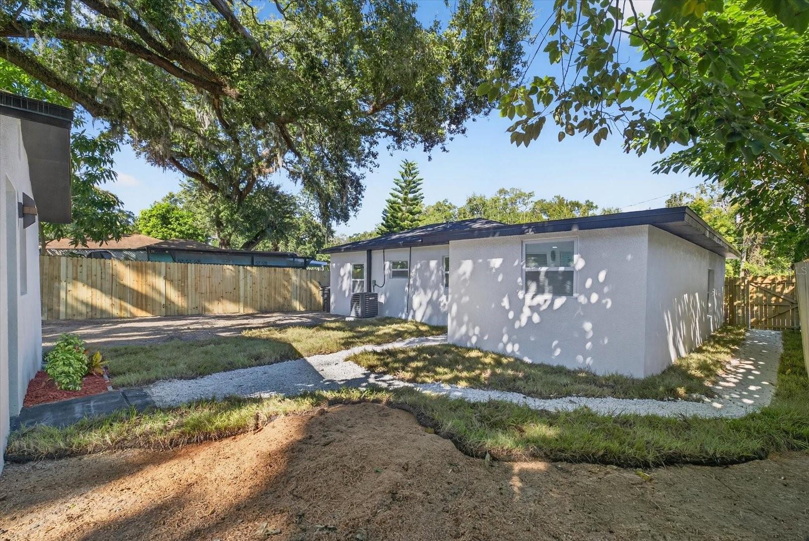 Image 27 of 34 For 1513 Sligh Avenue