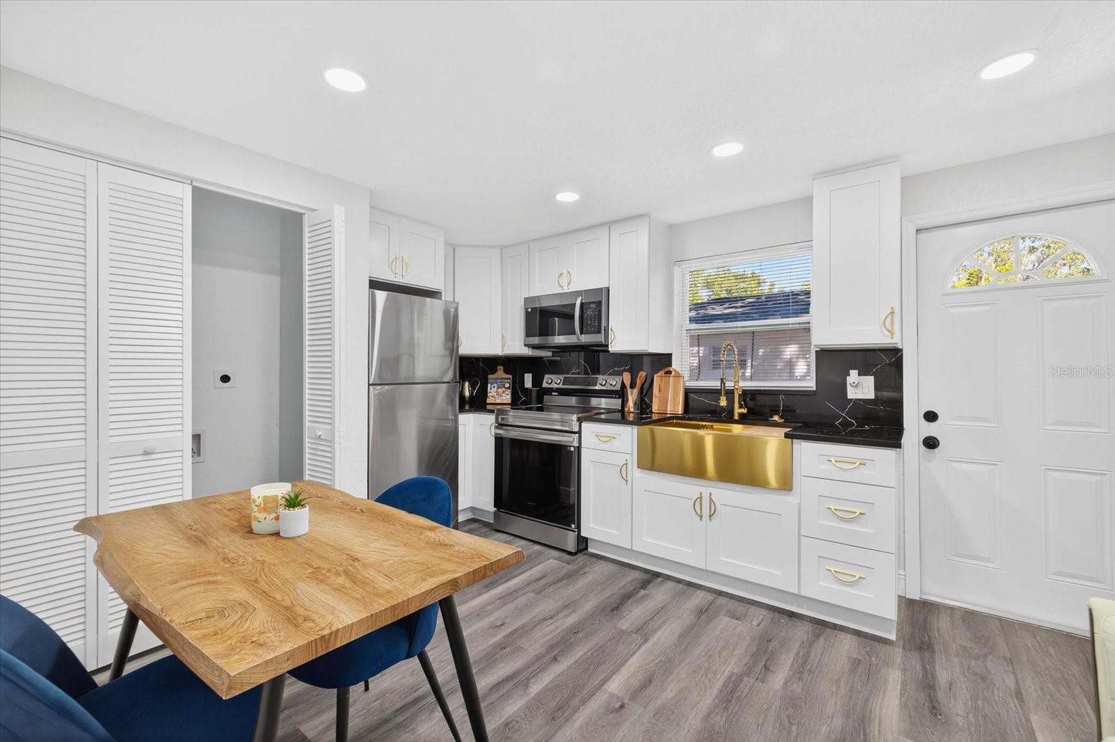 Image 30 of 34 For 1513 Sligh Avenue