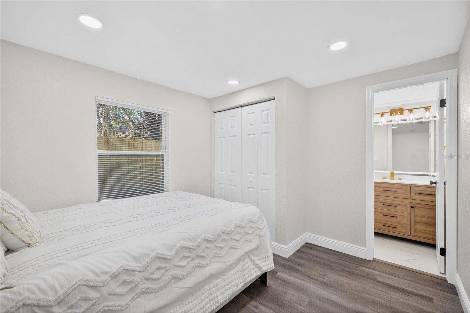 Image 32 of 34 For 1513 Sligh Avenue