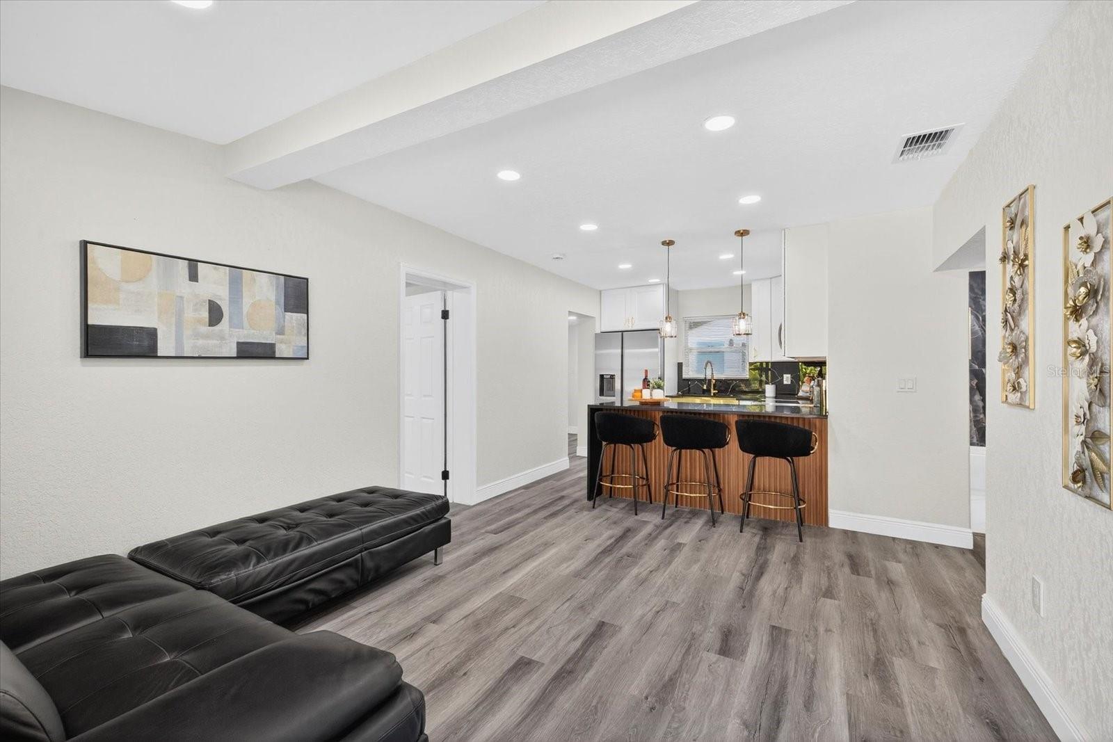 Image 5 of 34 For 1513 Sligh Avenue