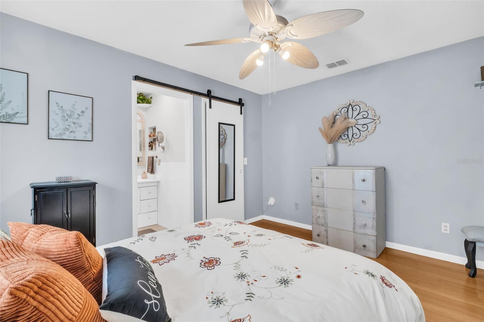 Image 18 of 40 For 2056 Red Cedar Lane E