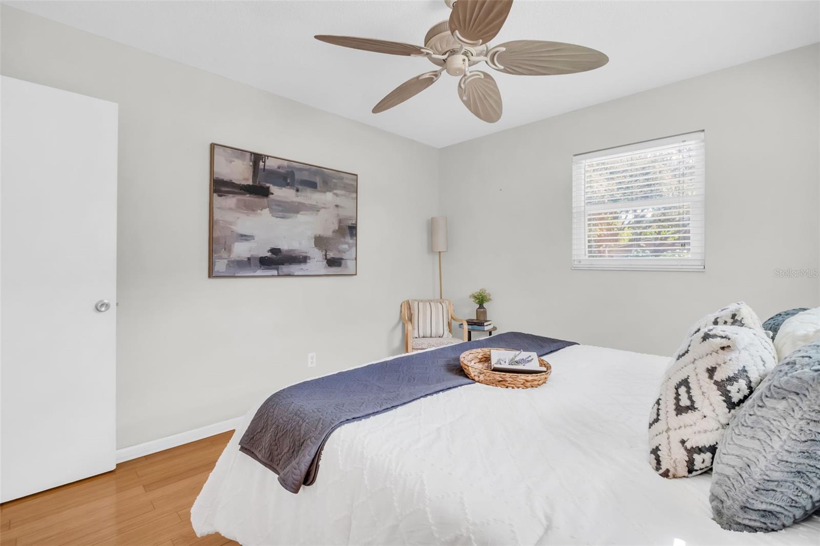 Image 21 of 40 For 2056 Red Cedar Lane E