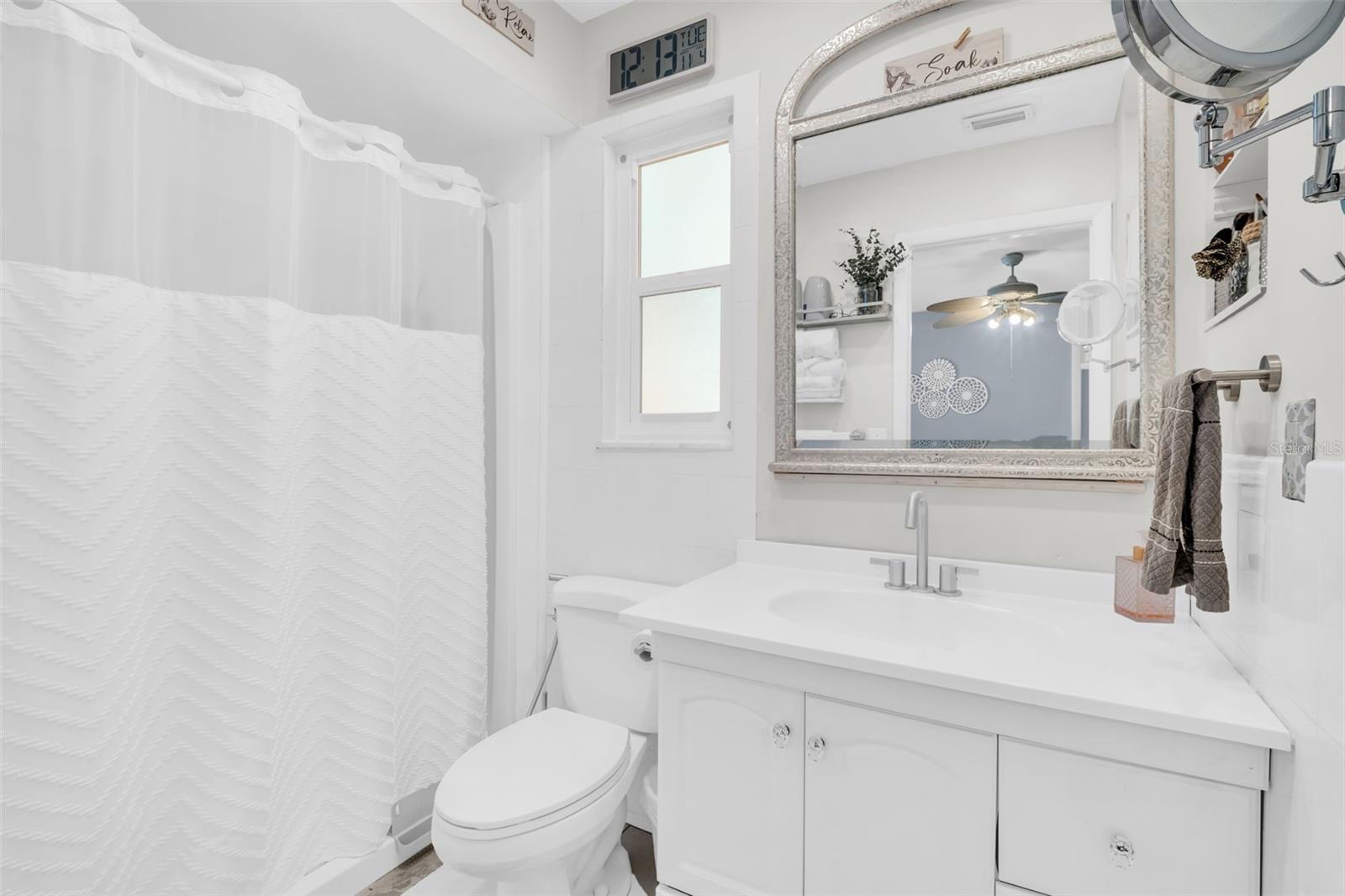 Image 24 of 40 For 2056 Red Cedar Lane E