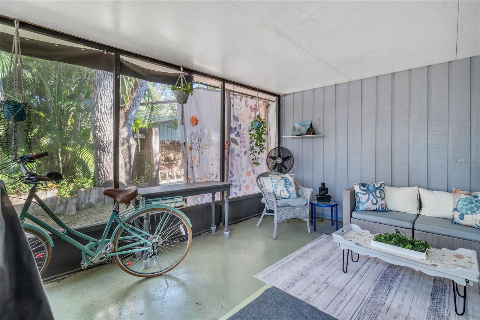 Image 26 of 40 For 2056 Red Cedar Lane E