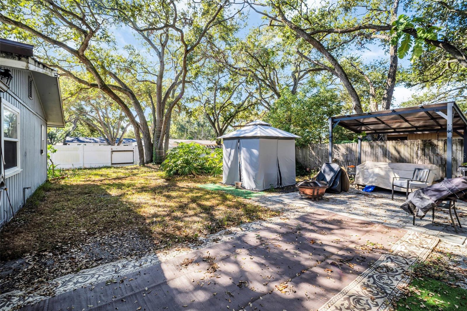 Image 28 of 40 For 2056 Red Cedar Lane E