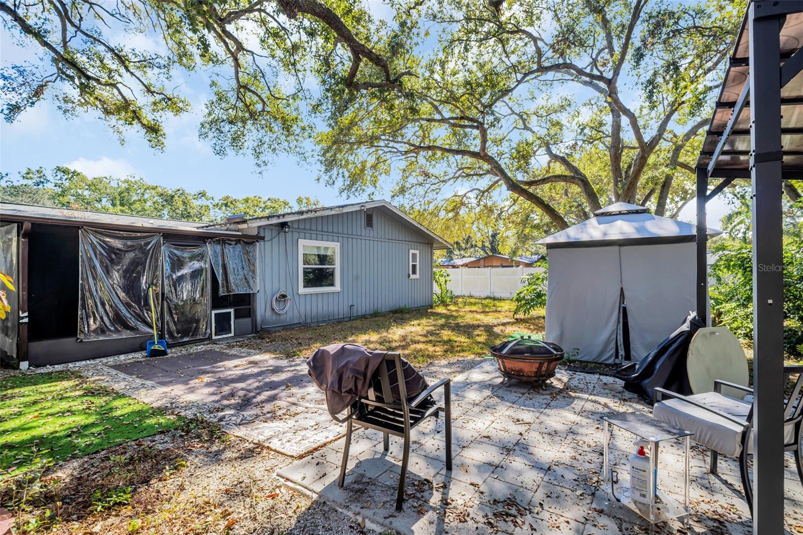 Image 29 of 40 For 2056 Red Cedar Lane E