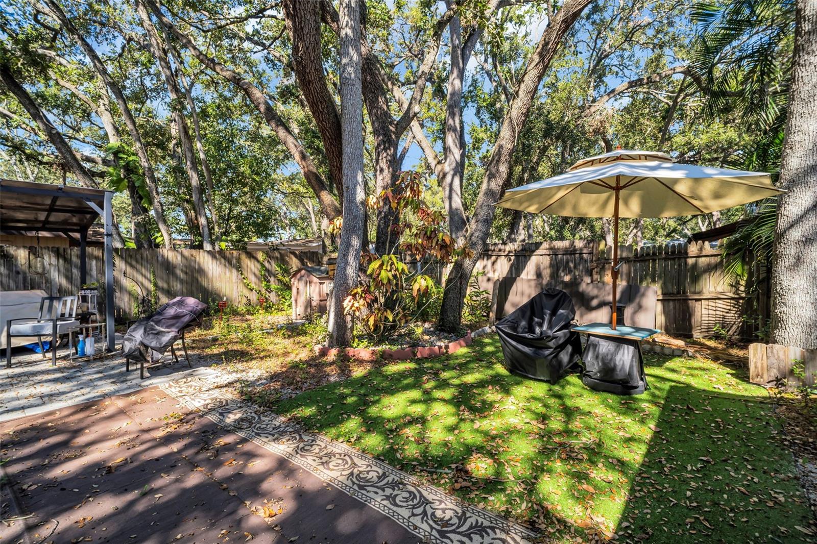 Image 30 of 40 For 2056 Red Cedar Lane E