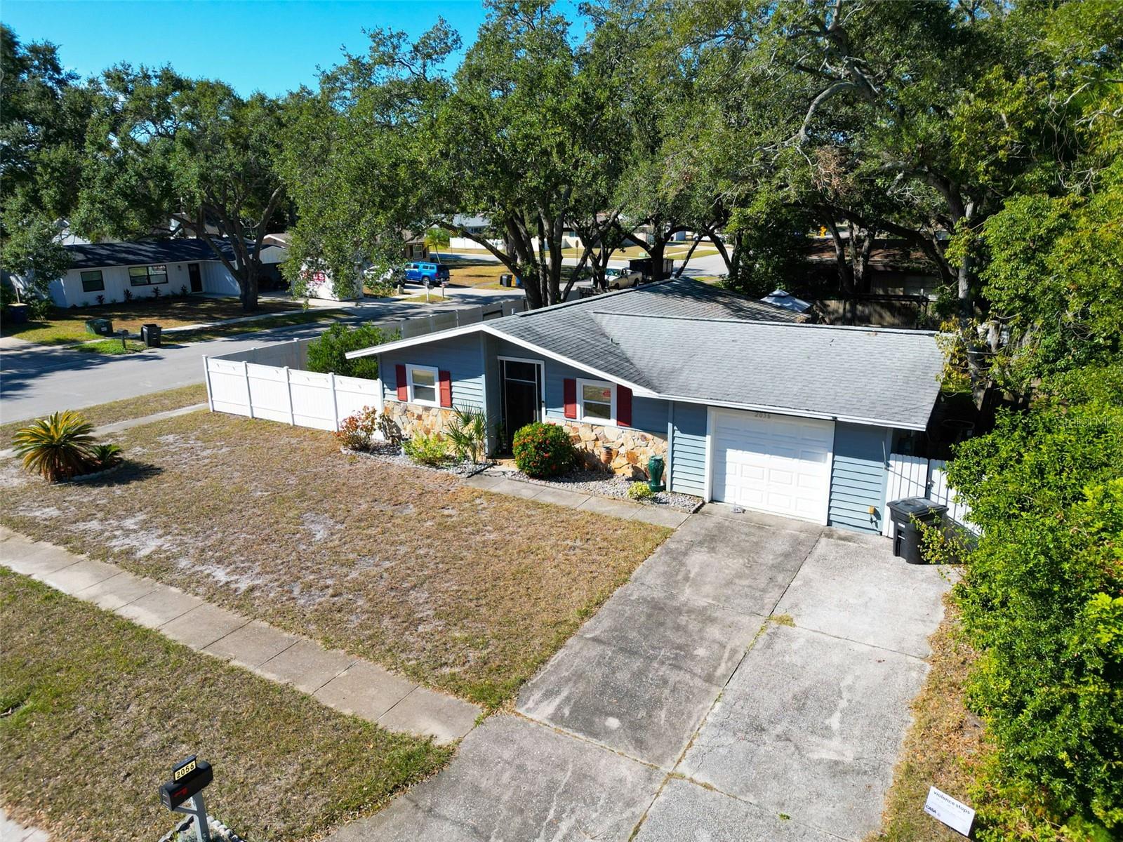 Image 31 of 40 For 2056 Red Cedar Lane E