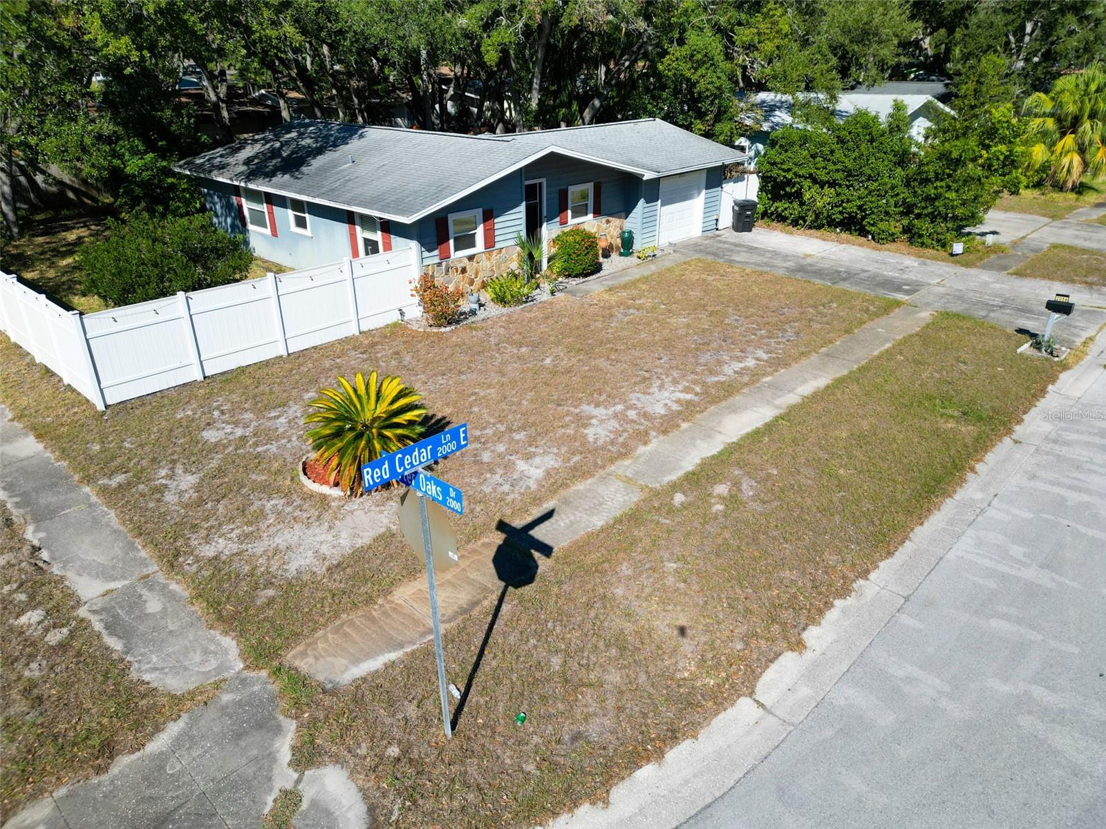 Image 32 of 40 For 2056 Red Cedar Lane E