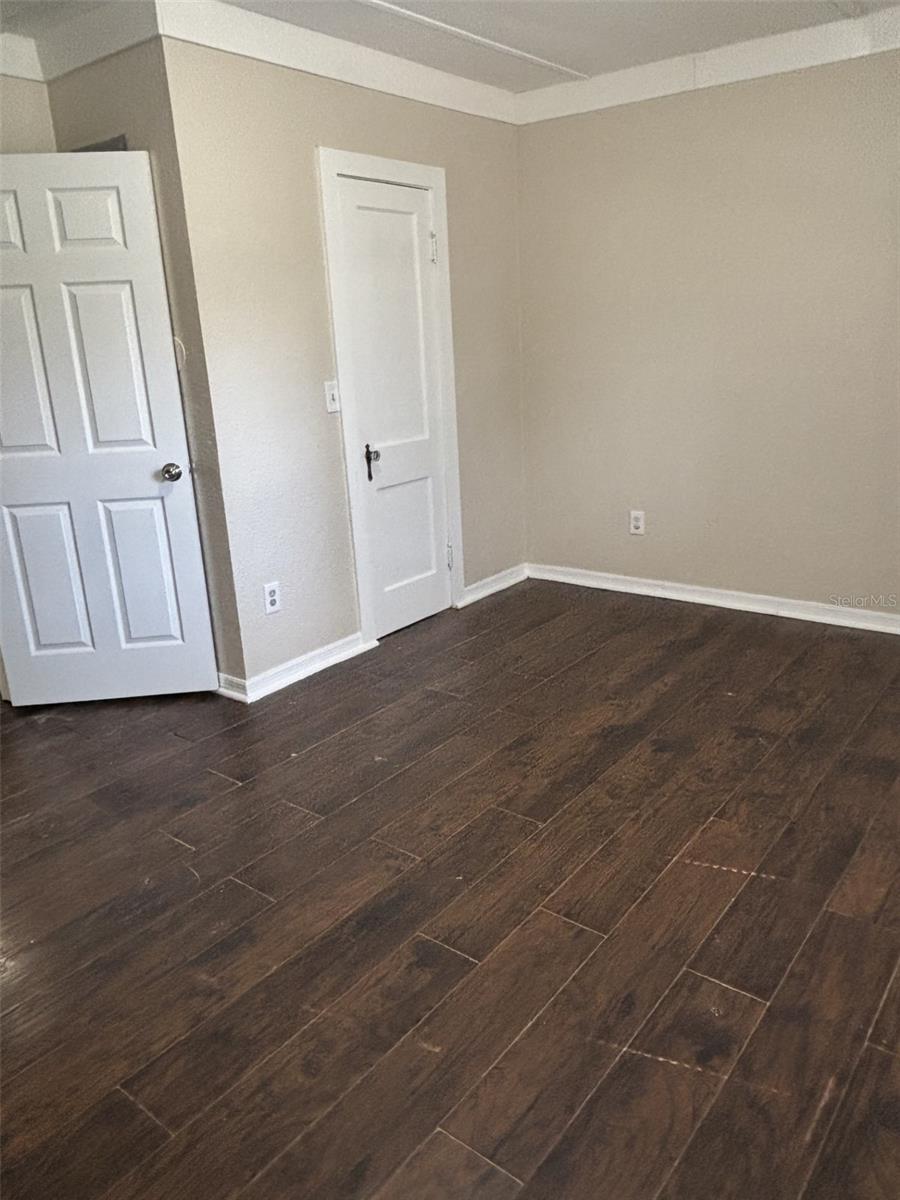 Image 11 of 16 For 1103 9th Avenue