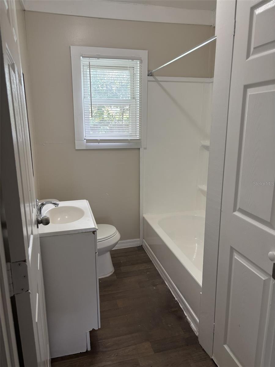 Image 13 of 16 For 1103 9th Avenue