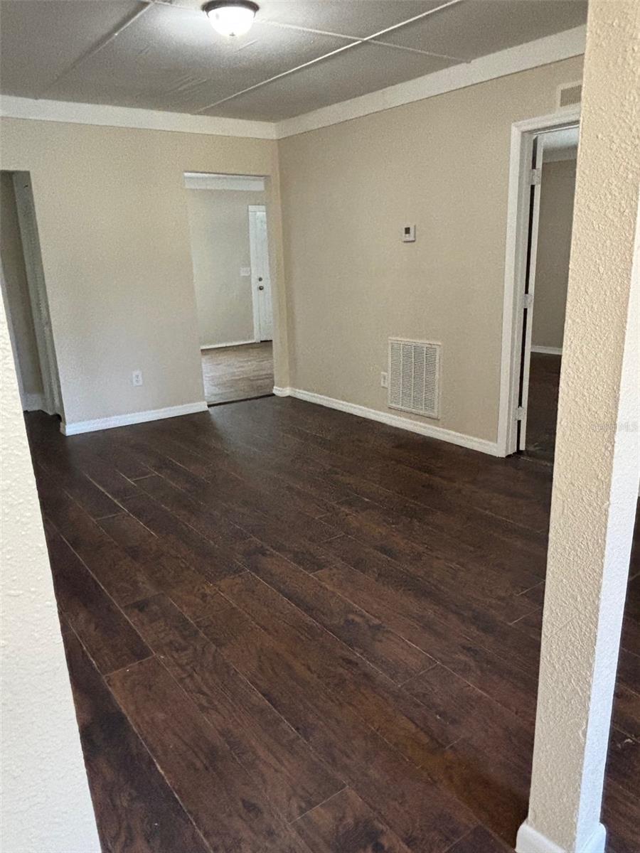 Image 5 of 16 For 1103 9th Avenue