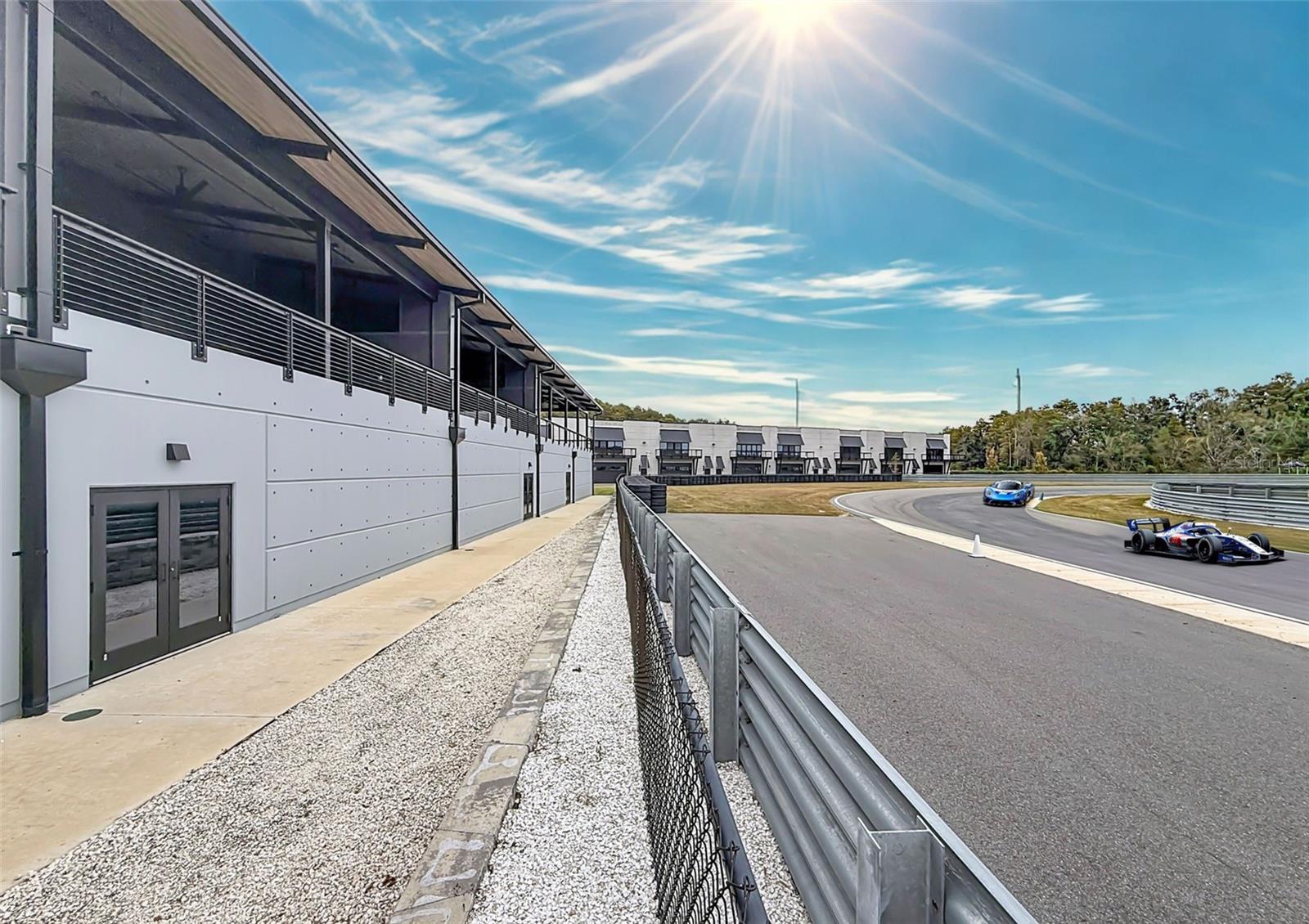 Listing photo id 11 for 6500 Motor Enclave Way #1405