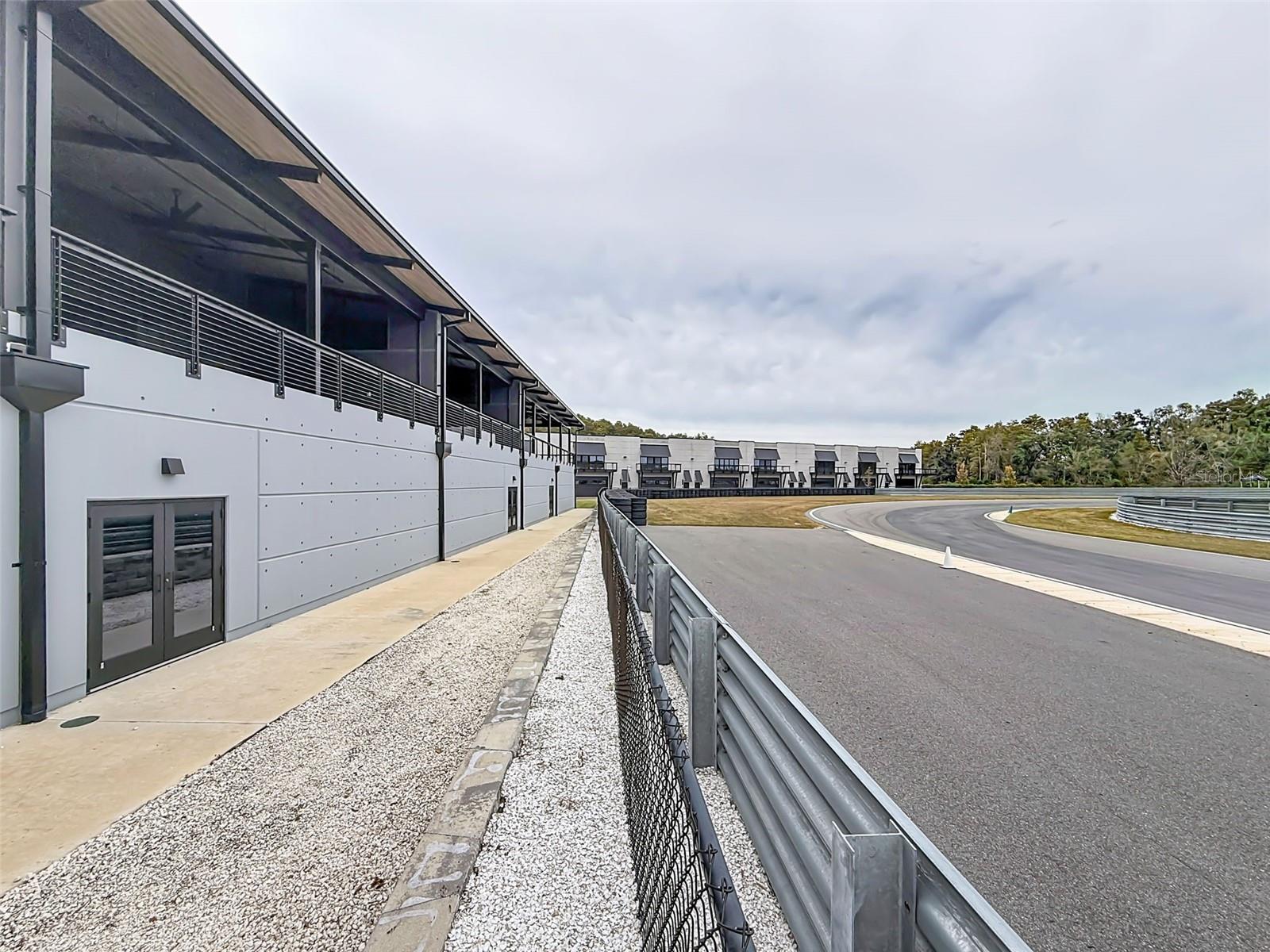 Listing photo id 24 for 6500 Motor Enclave Way #1405