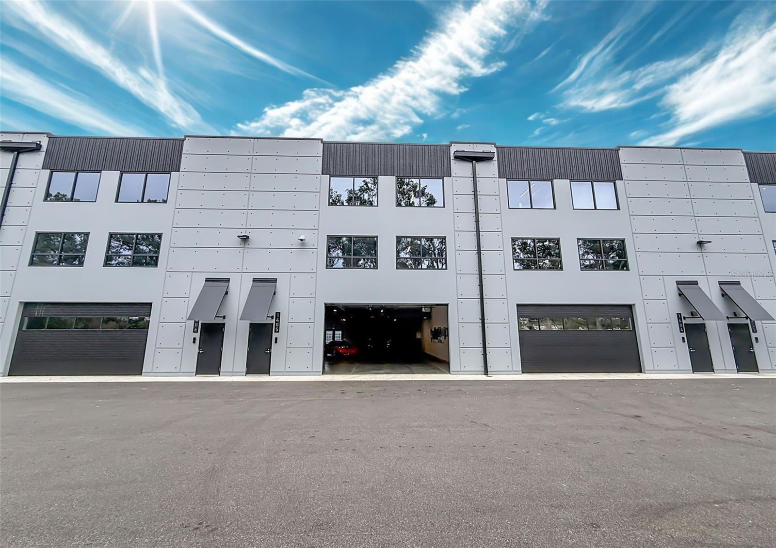 Listing photo id 1 for 6500 Motor Enclave Way #1405