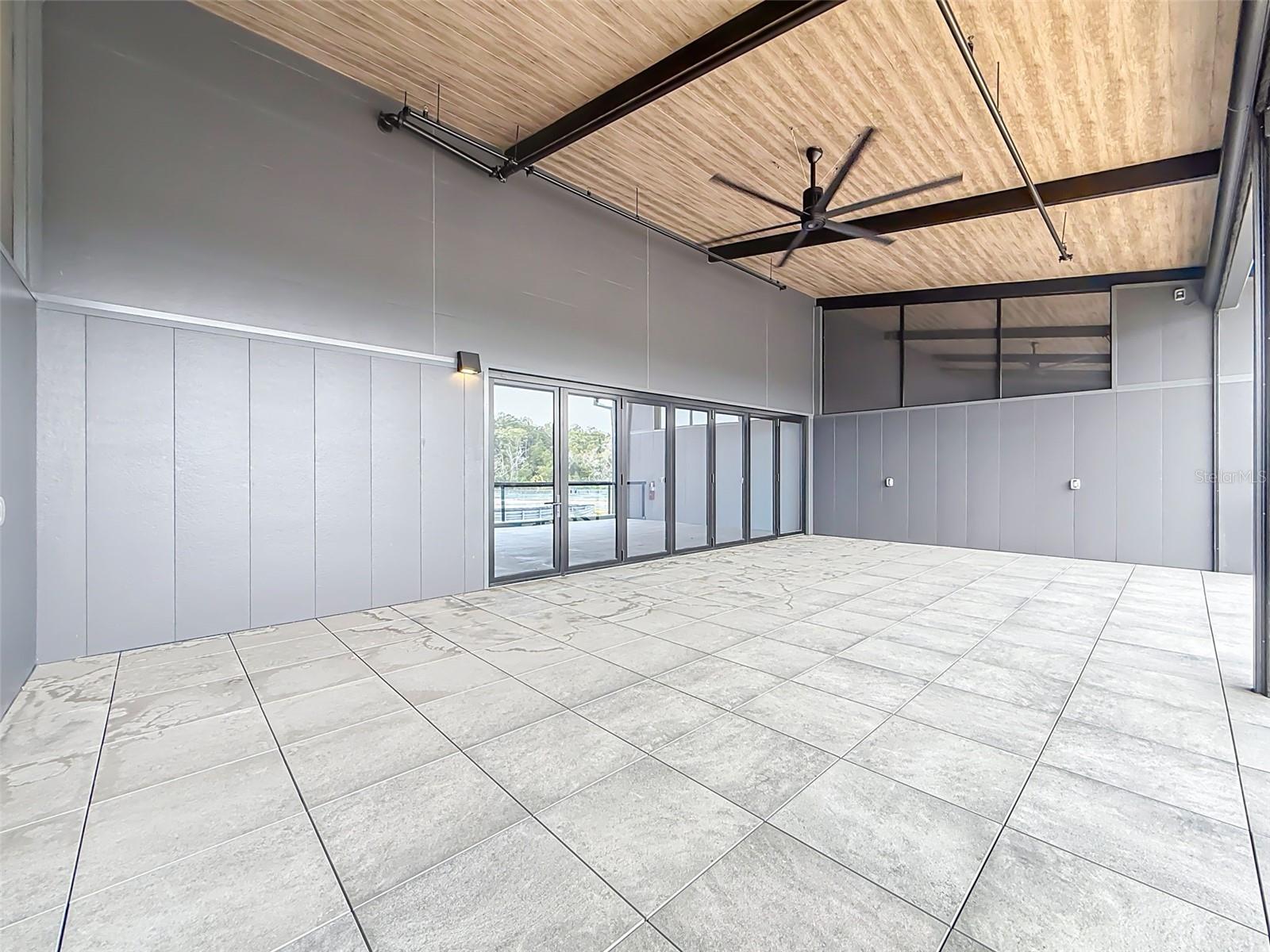 Listing photo id 41 for 6500 Motor Enclave Way #1405