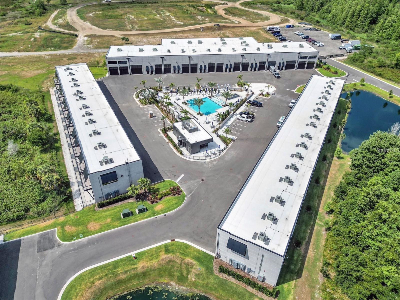 Listing photo id 4 for 6500 Motor Enclave Way #1405