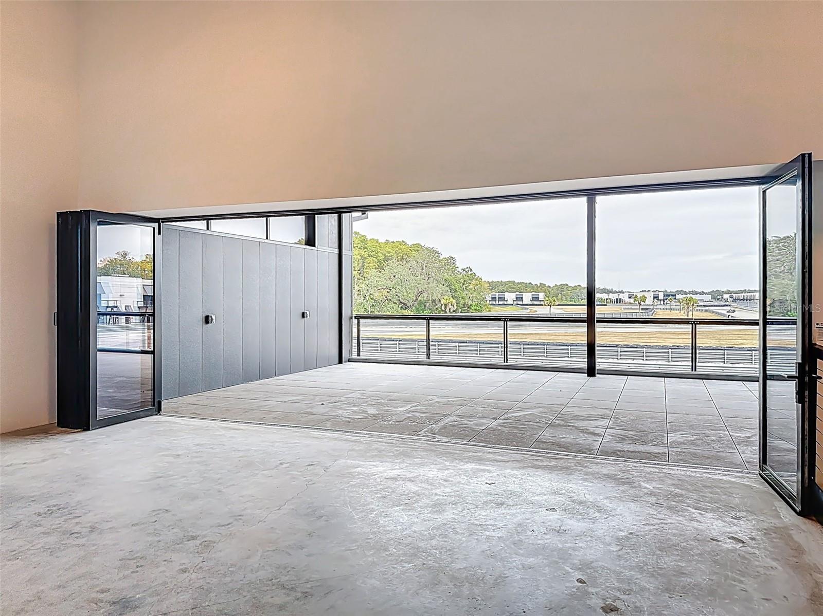 Listing photo id 70 for 6500 Motor Enclave Way #1405