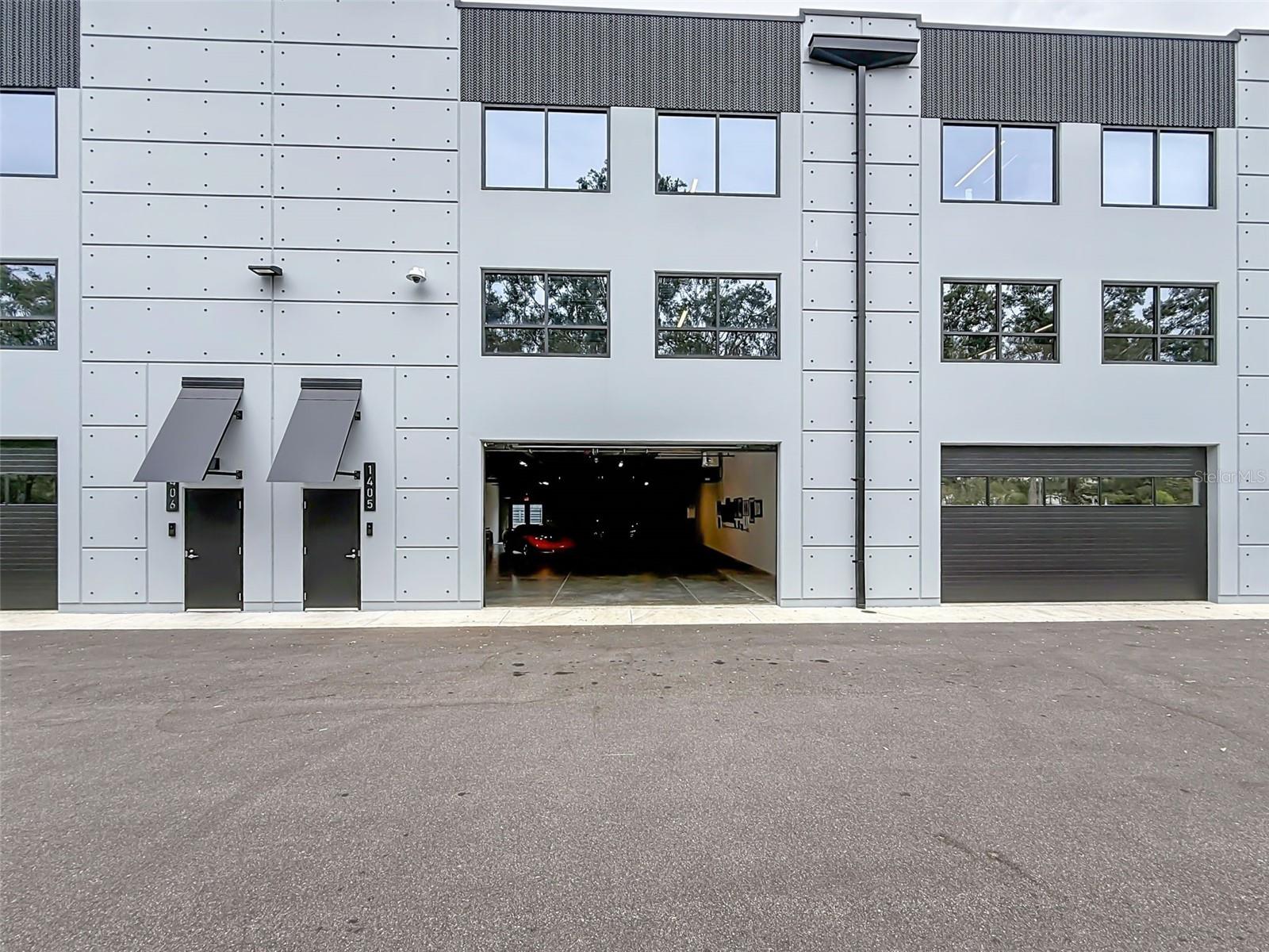 Listing photo id 77 for 6500 Motor Enclave Way #1405