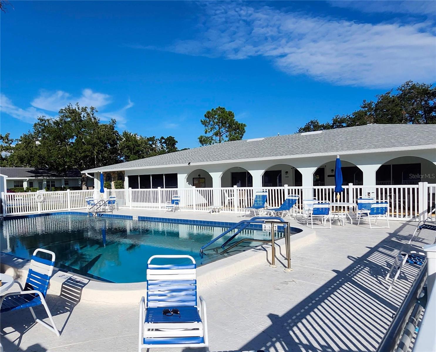 Image 23 of 29 For 11200 102nd Avenue 137