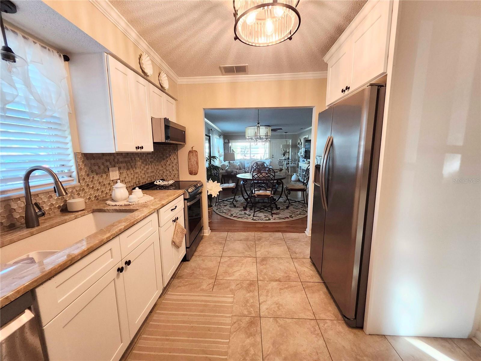 Image 3 of 29 For 11200 102nd Avenue 137