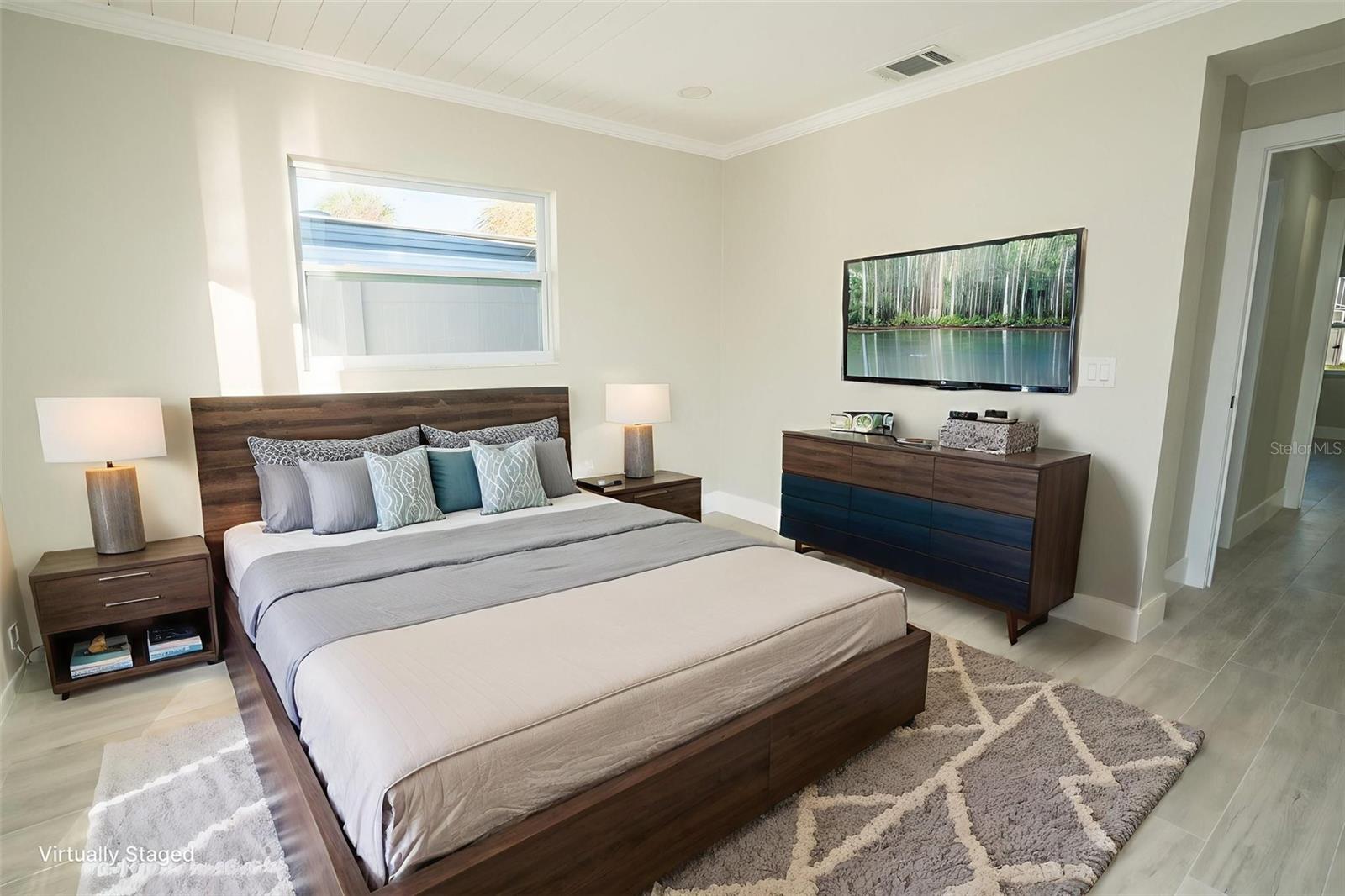 Image 12 of 53 For 4900 Shoreview Court