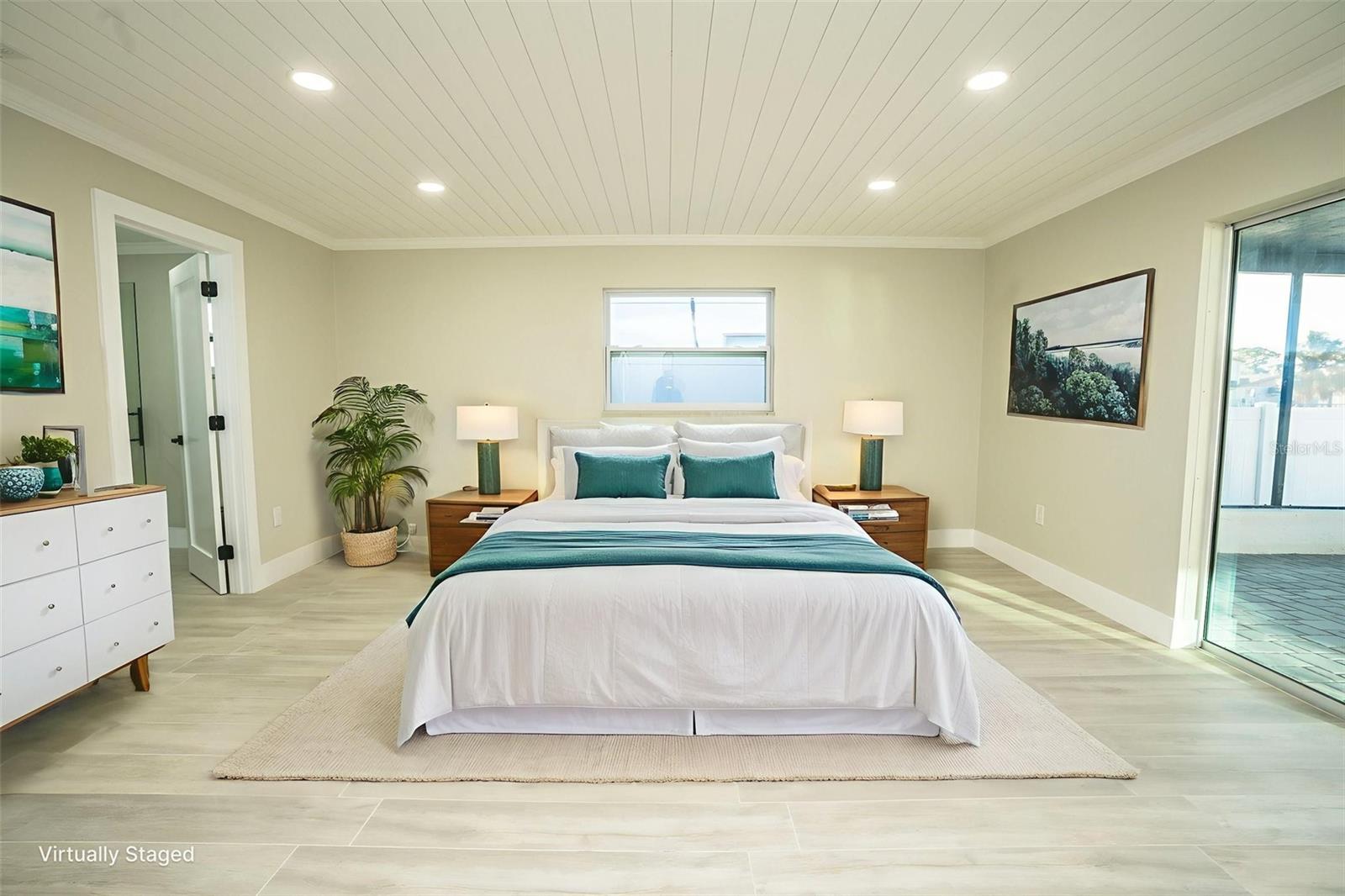 Image 14 of 53 For 4900 Shoreview Court