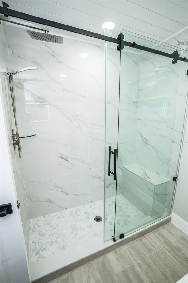 Image 35 of 53 For 4900 Shoreview Court