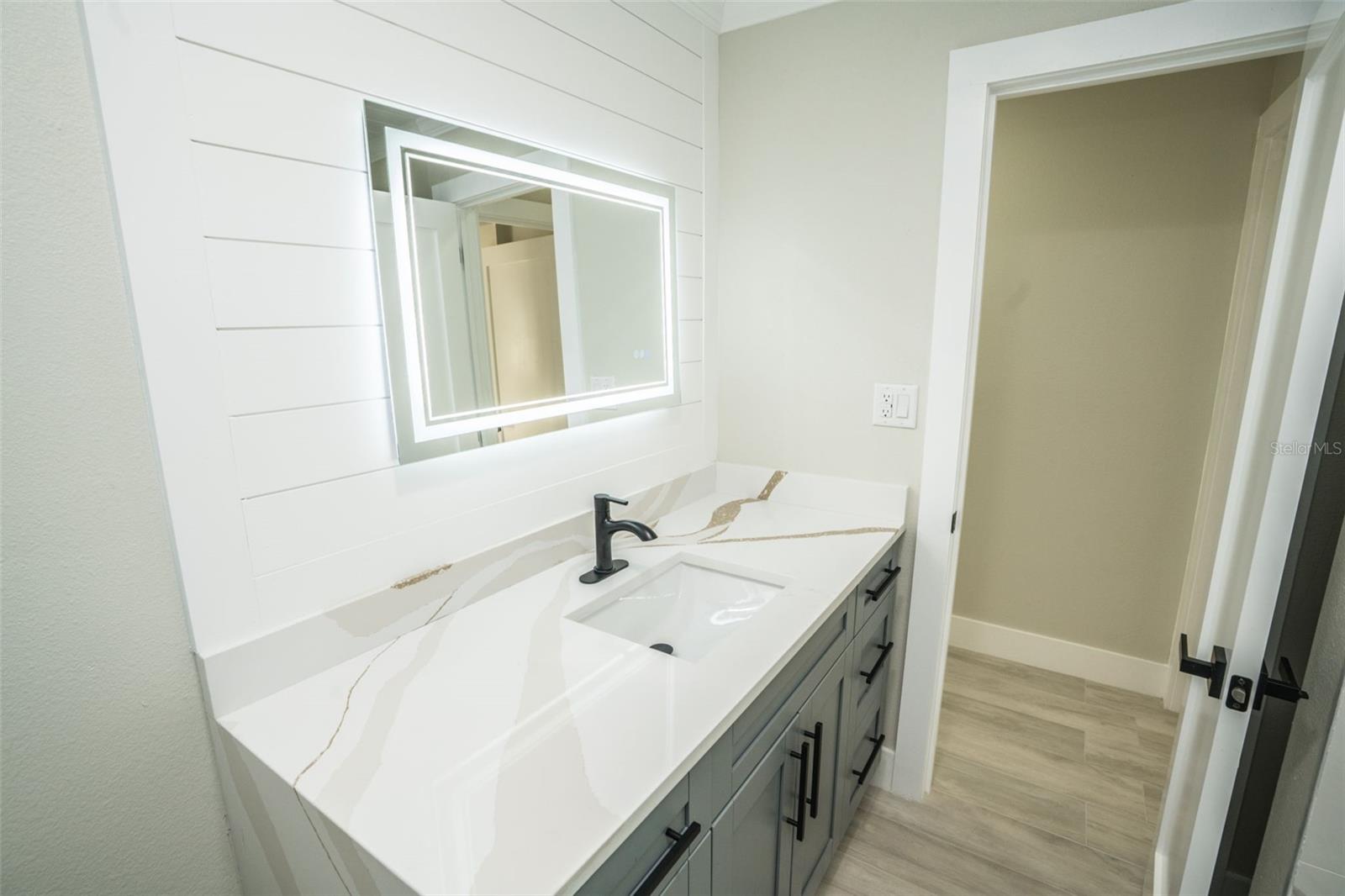 Image 36 of 53 For 4900 Shoreview Court