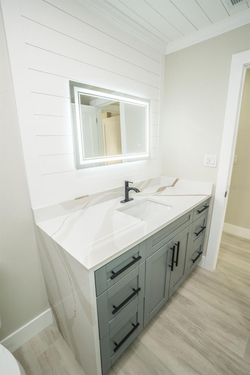 Image 37 of 53 For 4900 Shoreview Court