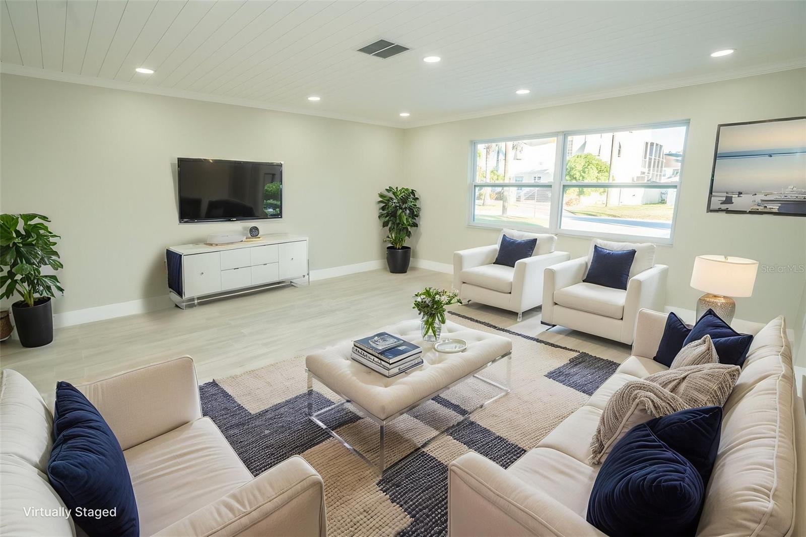 Image 4 of 53 For 4900 Shoreview Court