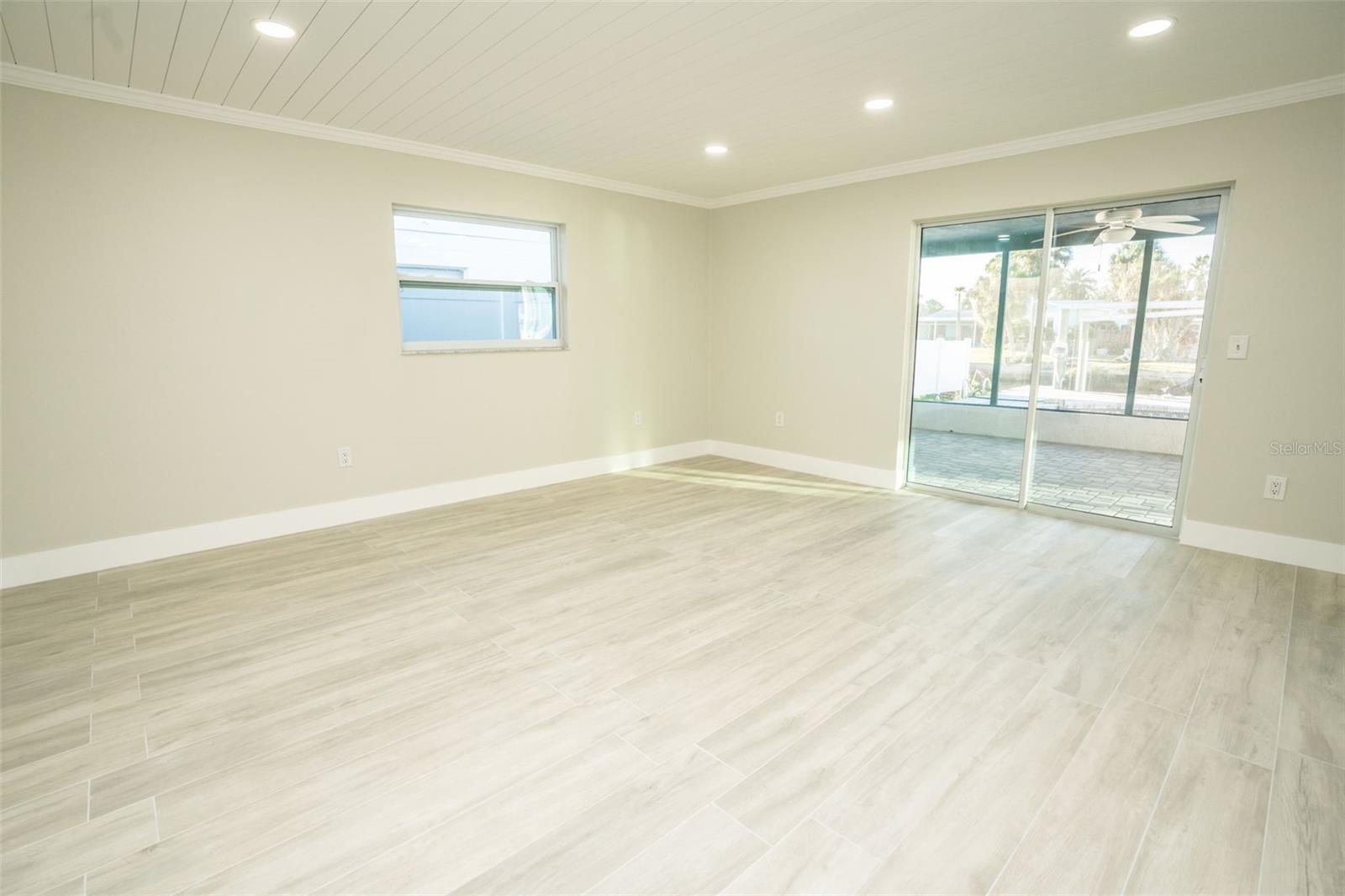 Image 46 of 53 For 4900 Shoreview Court