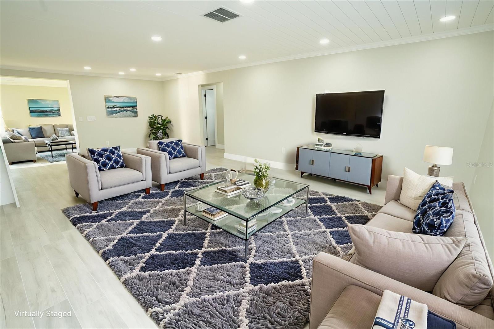 Image 5 of 53 For 4900 Shoreview Court