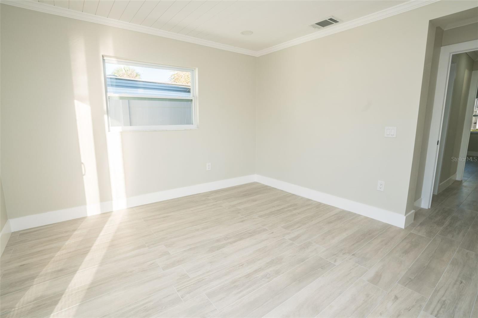 Image 50 of 53 For 4900 Shoreview Court