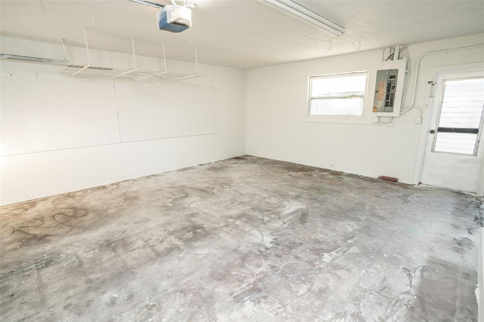 Image 52 of 53 For 4900 Shoreview Court