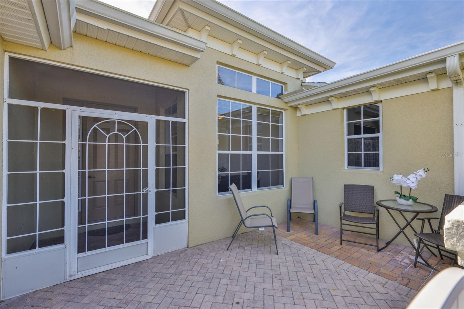 Image 5 of 95 For 2432 Kensington Greens Drive 15