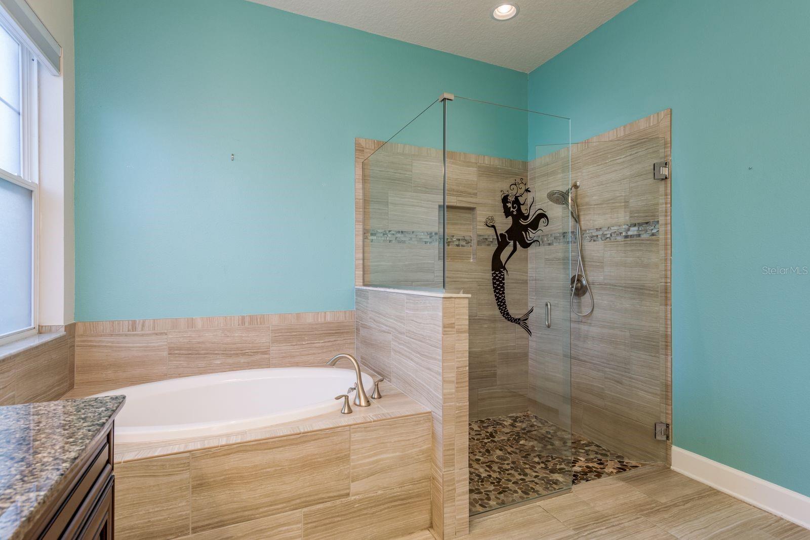 Image 18 of 43 For 5116 Coastal Scene Drive