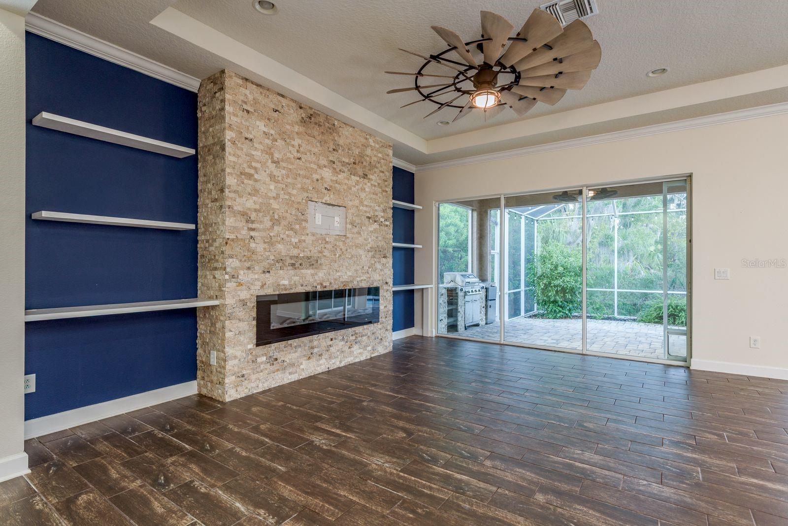 Image 6 of 43 For 5116 Coastal Scene Drive