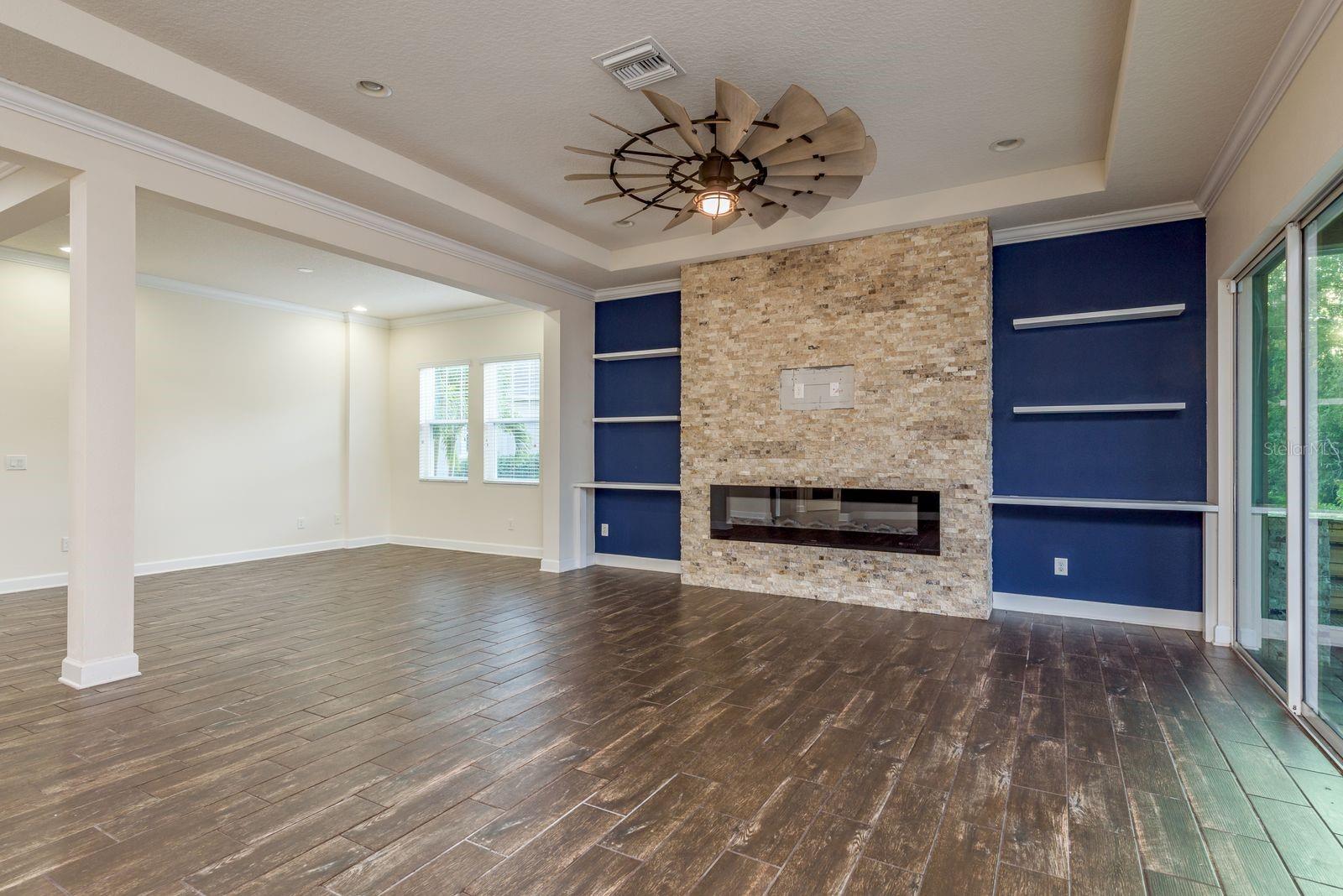 Image 8 of 43 For 5116 Coastal Scene Drive