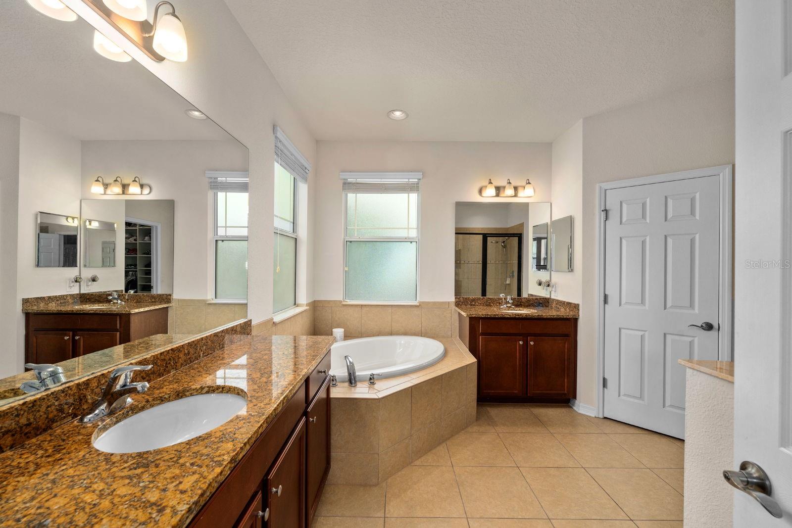 Image 18 of 39 For 7029 Dowling Mill Circle